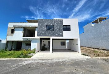 Casa en fraccionamiento en  Boulevard Lomas De La Rioja, Veracruz, México