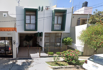 Casa en  Mercaderes, Jardines Del Country, Guadalajara, Jalisco, México