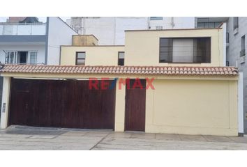 Casa en  Jr. Enrique Salazar Barreto, Santiago De Surco, Perú