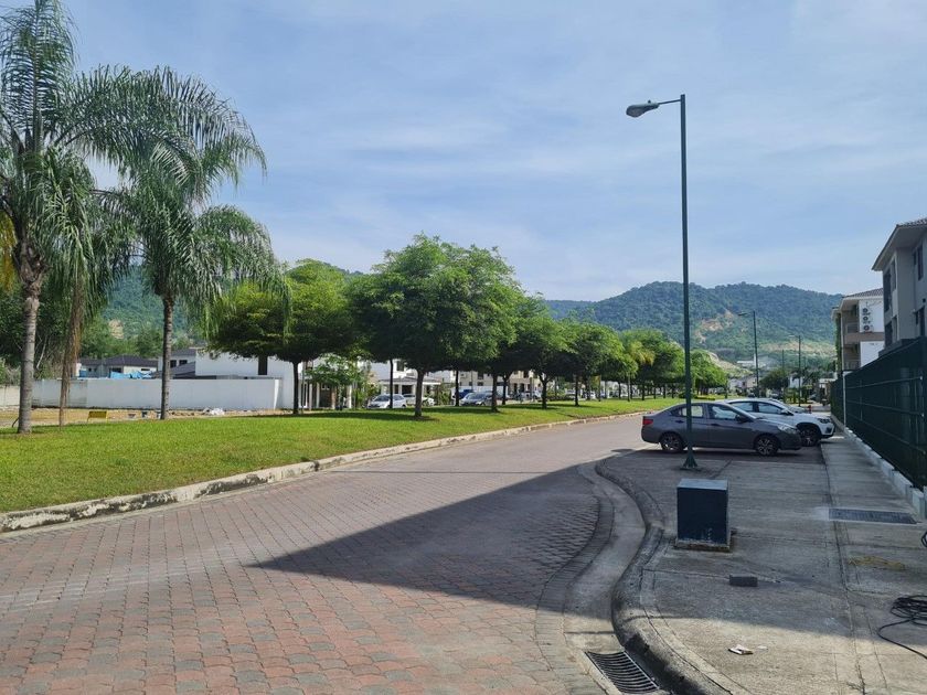 Departamento en arriendo Urbanización Punta Esmeralda, Vía A La Costa, Guayaquil, Ecuador