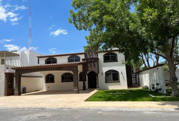 Casa en  Fresnos, Residencial Los Cedros, Saltillo, Coahuila De Zaragoza, México