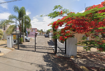 Casa en condominio en  Avenida Lago Maggiore, La Arbolada, Santa Anita, Jalisco, México