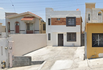 Casa en  Fraccionamiento Golfo De Tehuantepec, Misión De Las Villas, Santa Catarina, Nuevo León, México