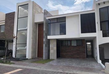 Casa en  Boulevard Europa, Lomas De Angelópolis, Tlaxcalancingo, Puebla, México