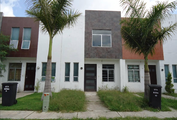 Casa en  Villas De San Martin, Avenida Concepción, La Unión Del Cuatro, Jalisco, México