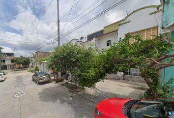 Casa en  Las Aguilas, Circuito Nido De Águilas Sur, Las Águilas, Tuxtla Gutiérrez, Chiapas, México