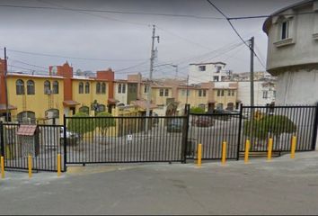 Casa en fraccionamiento en  Rtno Loma De La Cantera, Lomas Virreyes, Tijuana, Baja California, México