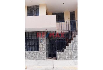 Casa en  Calle Manuel Scorza 20, Piura, Per