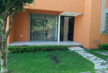 Casa en condominio en  Avenida Junto Al Río, Fraccionamiento Junto Al Río, Cuernavaca, Morelos, 62584, Mex