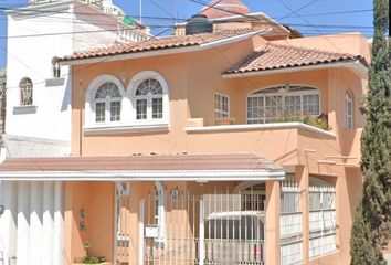 Casa en  Francia 197, Versalles, 48310 Puerto Vallarta, Jal., México