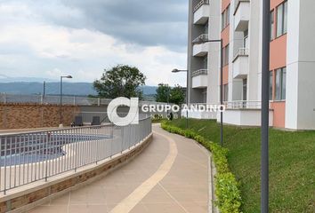 Apartamento en  Gran Alicante, Girón, Santander, Colombia