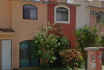 Casa en condominio en  De Porto Regina 53b, Sm 501, Porto Alegre, Cancún, Quintana Roo, México