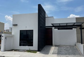 Casa en condominio en  Calle Paseo De Alcatraces 5, Querétaro, México