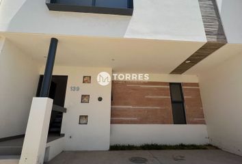 Casa en condominio en  Atmósfera Hábitat Y Equilibrio, Avenida Arbolada Bosques De Santa Anita, Santa Anita, Jalisco, México