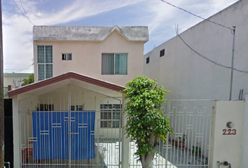 Casa en  Calle María Bonita, Roble San Nicolás, San Nicolás De Los Garza, Nuevo León, México