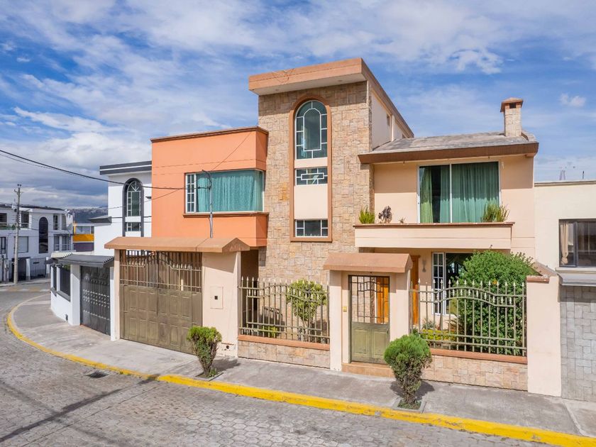 Casa en venta Calderón, Quito