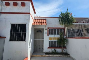 Casa en  Cerrada Los Sauces 3, Bosque Real, Playa Del Carmen, Quintana Roo, México