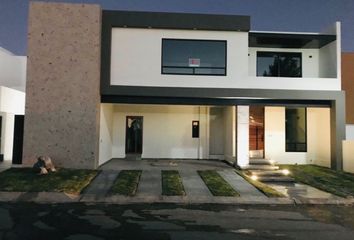Casa en fraccionamiento en  Fray Junípero Serra Fraccionamiento, Querétaro, México