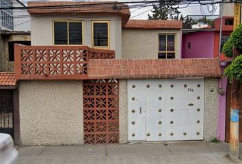 Casa en  Bosques De Aragon, Ciudad Nezahualcóyotl, Estado De México, México