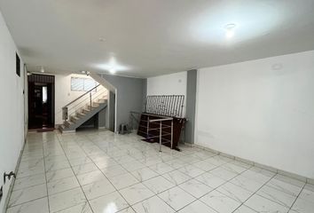 Casa en  3w92+6fq Puente Piedra, Perú