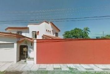 Casa en  Calle República, Centro, Tecomán, Colima, México
