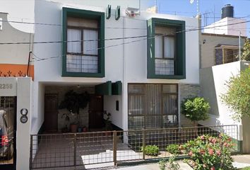 Casa en  Mercaderes 2263, Jardines Del Country, Guadalajara, Jalisco, México