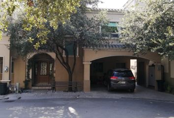 Casa en fraccionamiento en  Moralillo, San Pedro Garza García