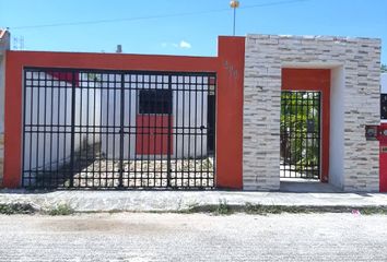 Casa en  Fraccionamiento Diamante Paseos De Opichén, Mérida, Yucatán, México