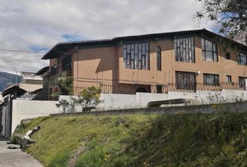 Casa en  Kennedy, Quito