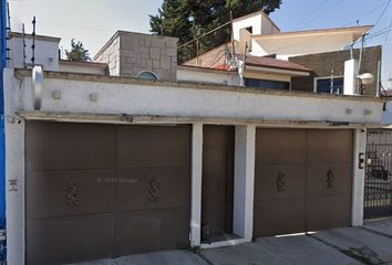 Casa en  Calle Lirios, Casa Blanca, San Jerónimo Chicahualco, Estado De México, México