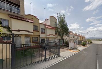 Casa en fraccionamiento en  Encino, Villa Del Real 6ta Seccion, Villa Del Real 4ta Sección, Ojo De Agua, Estado De México, México