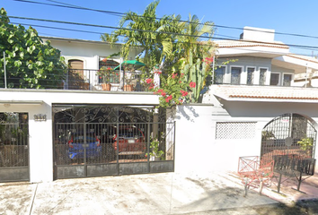 Casa en  Lázaro Cárdenas, Chetumal, Quintana Roo, México