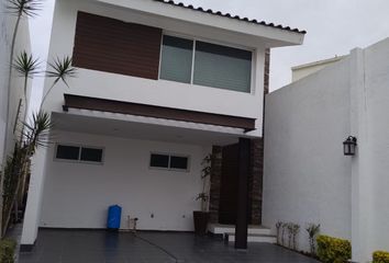 Casa en fraccionamiento en  Mayorazgo San Gabriel, Boulevard El Mayorazgo, Autopista Poniente, León, Guanajuato, México