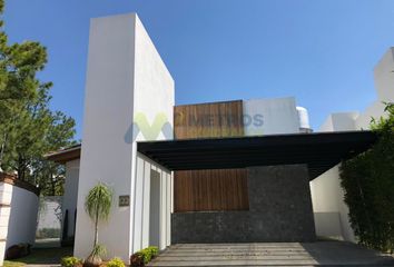 Casa en fraccionamiento en  Privada Monte Santa Elena 80, Villas Lomas Del Paraíso, Morelia, Michoacán De Ocampo, 58090, Mex