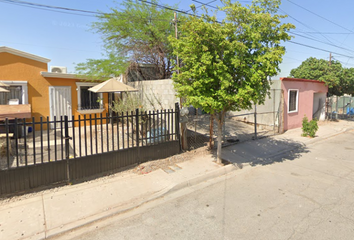 Casa en fraccionamiento en  Belmez, Villas Las Lomas, Mexicali, Baja California, México