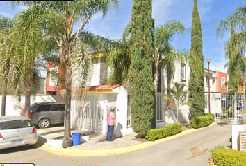 Casa en fraccionamiento en  Calle Fray Miguel Pieras 575, San Francisco Tesistán, Jalisco, México