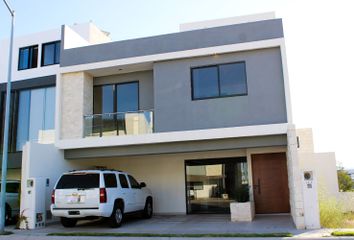 Casa en fraccionamiento en  Privadas San Ángel, Via Appia, Cotos El Ángel, San Luis Potosí, México