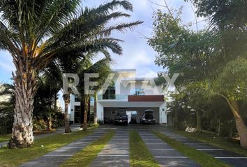 Casa en  Lagos Del Sol, Cancún, Quintana Roo, México