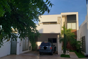 Casa en  San Remo Blanc 1ra. Etapa, Colonia Altabrisa, Mérida, Yucatán, México