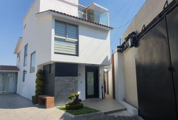 Casa en condominio en  San Juan Buenavista, Delegación Santa Ana Tlapaltitlán, Toluca De Lerdo, Estado De México, México