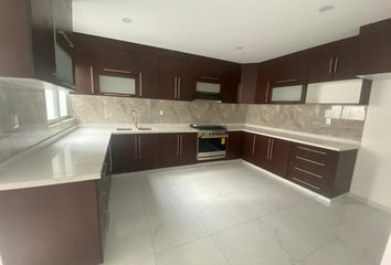 Casa en fraccionamiento en  Calle Uranga, San Juan Cuautlancingo, Cuautlancingo, Puebla, 72700, Mex