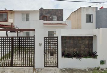 Casa en  Tepakan, Mundo Maya, Ciudad Del Carmen, Campeche, México