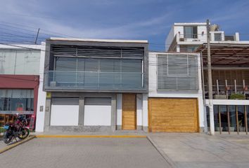 Casa en  Avenida Victor Larco Herrera 1212, Huanchaco 13000, Perú