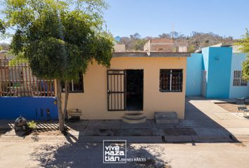 Casa en  Calle Tabachines, Arboledas Invies, Mazatlán, Sinaloa, México