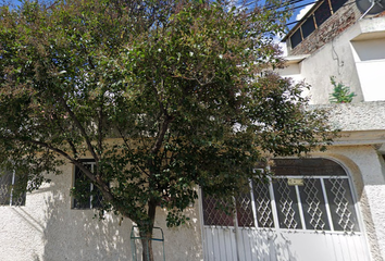 Casa en  Calle Cristóbal Olmedo, Barrio De San Miguel Apinahuizco, Toluca De Lerdo, Estado De México, México