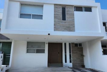 Casa en condominio en  Valle De Juriquilla, Santa Fé, Juriquilla, Querétaro, México