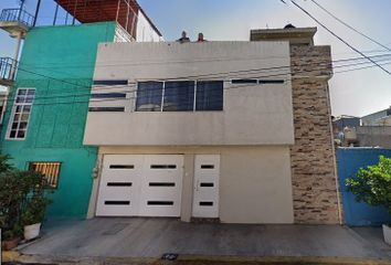 Casa en  Ombules 173, Mz 008, La Perla, Ciudad Nezahualcóyotl, Estado De México, México