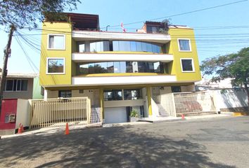 Departamento en  Calle Pinerolo 182, Santiago De Surco, Perú