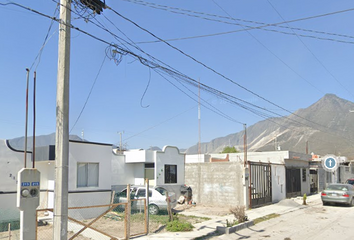 Casa en condominio en  Río San Lorenzo 215, Alianza Real, Nuevo León, México