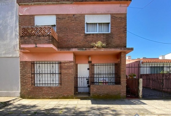 Casa en  Calle 36 602-700, Santa Teresita, La Costa, B7107, Buenos Aires, Arg